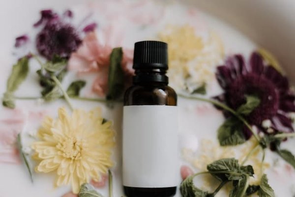 Comment choisir une bonne huile essentielle pour se relaxer ?